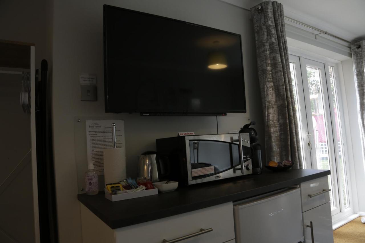 Ross House Apartment Black Notley Екстериор снимка